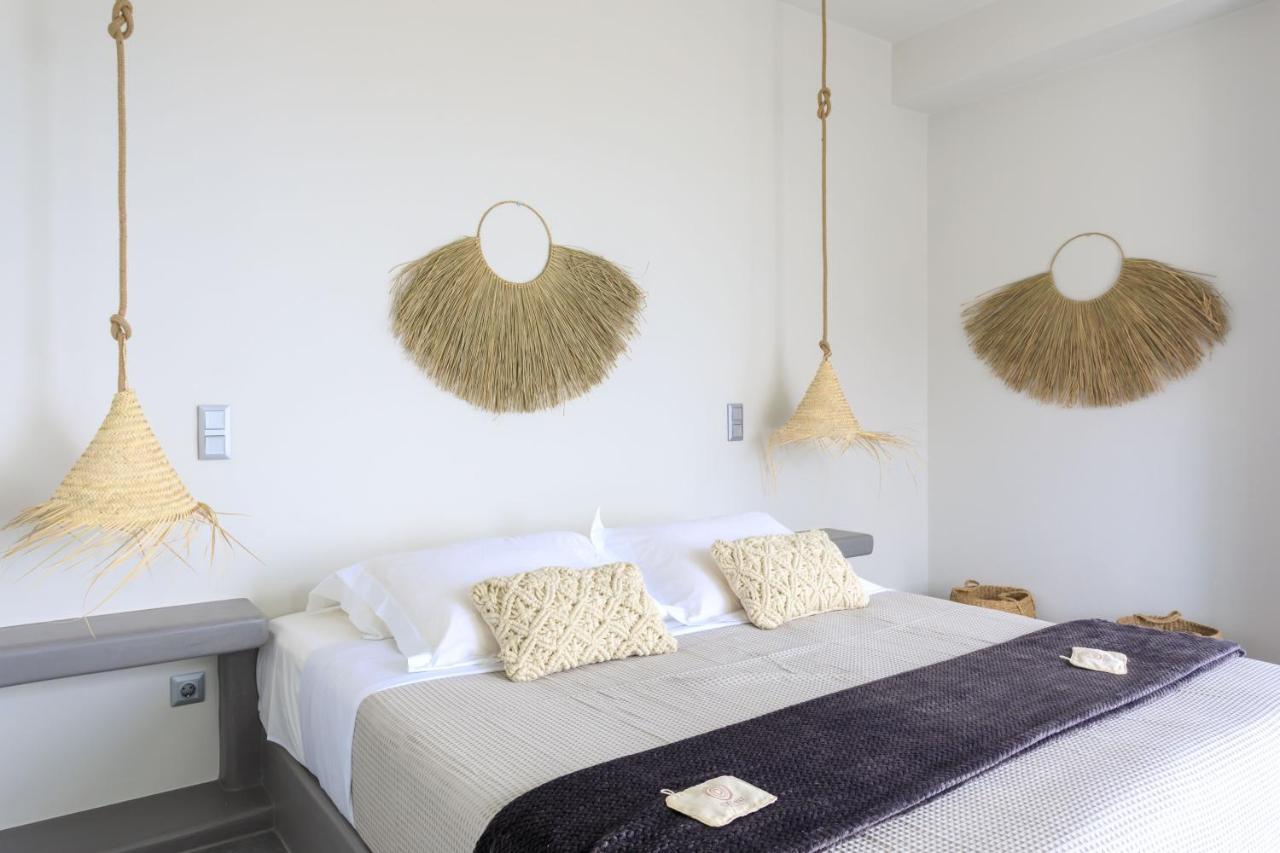 Iliades Luxury Boutique Suites Batsi  Exterior photo